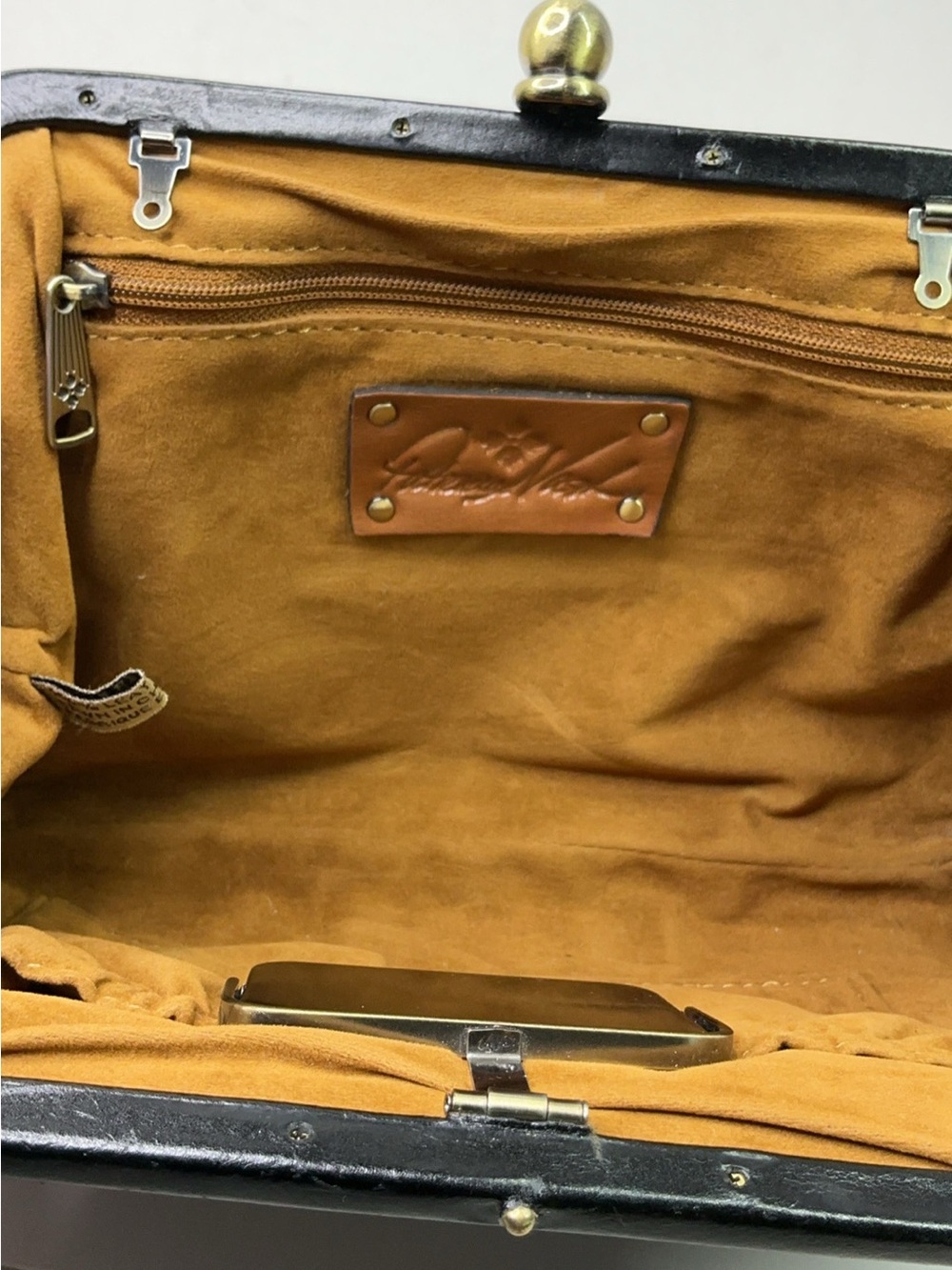Patricia Nash Ealing leather frame clutch/crossbody bag - Picture 8 of 12